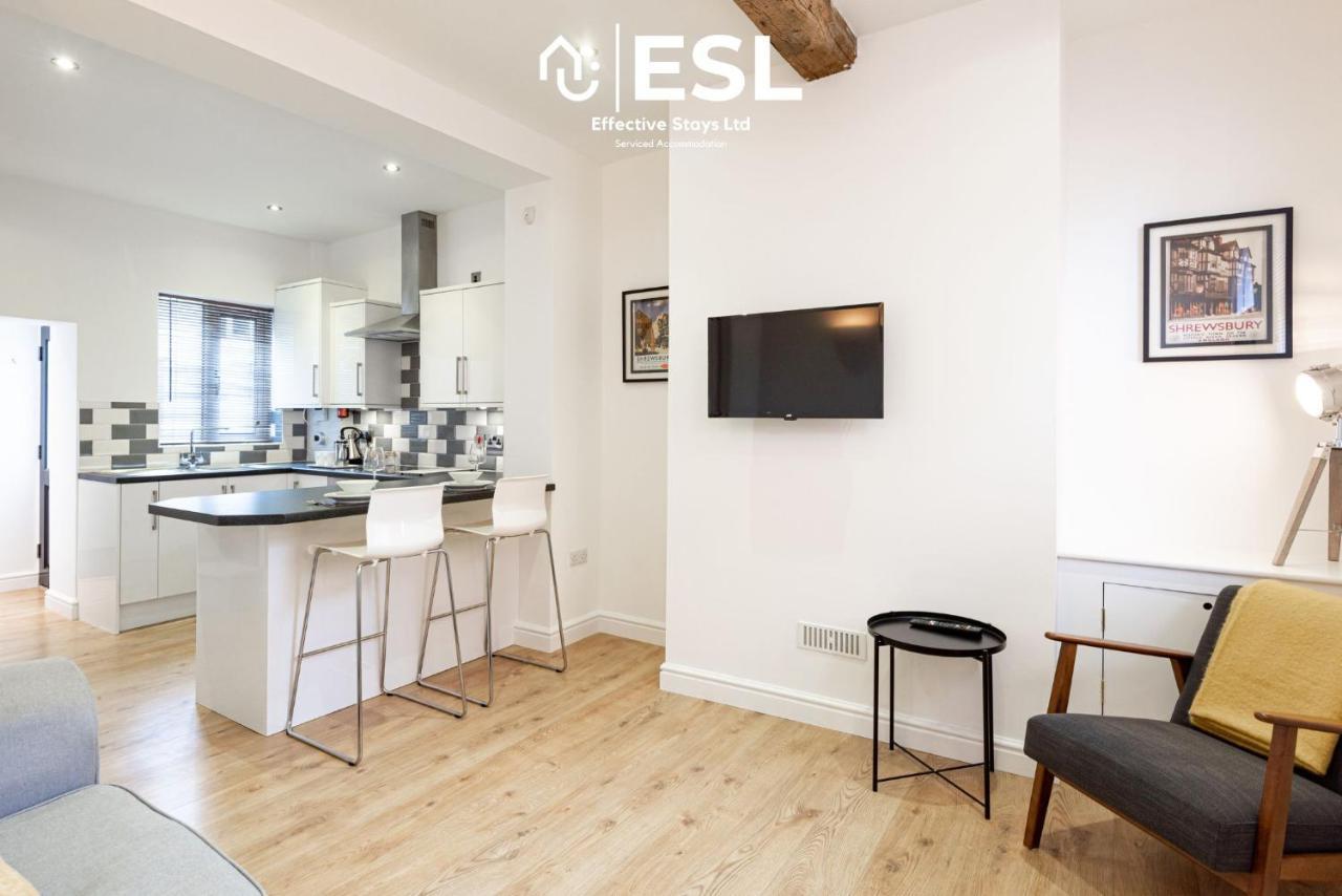 2 Bedroom Terrace Cottage, Parking, 5 Minutes Drive To Royal Shrewsbury Hospital Exterior foto